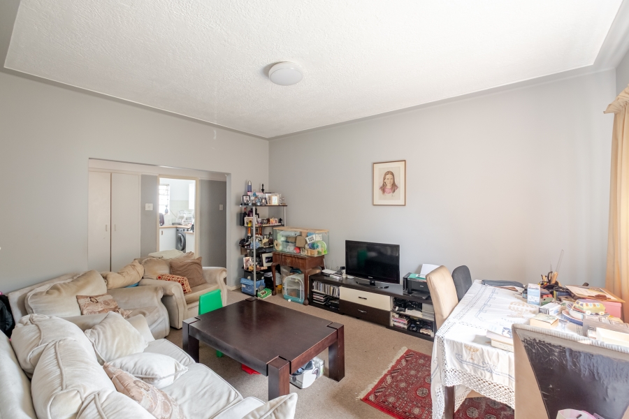 2 Bedroom Property for Sale in Sea Point Western Cape